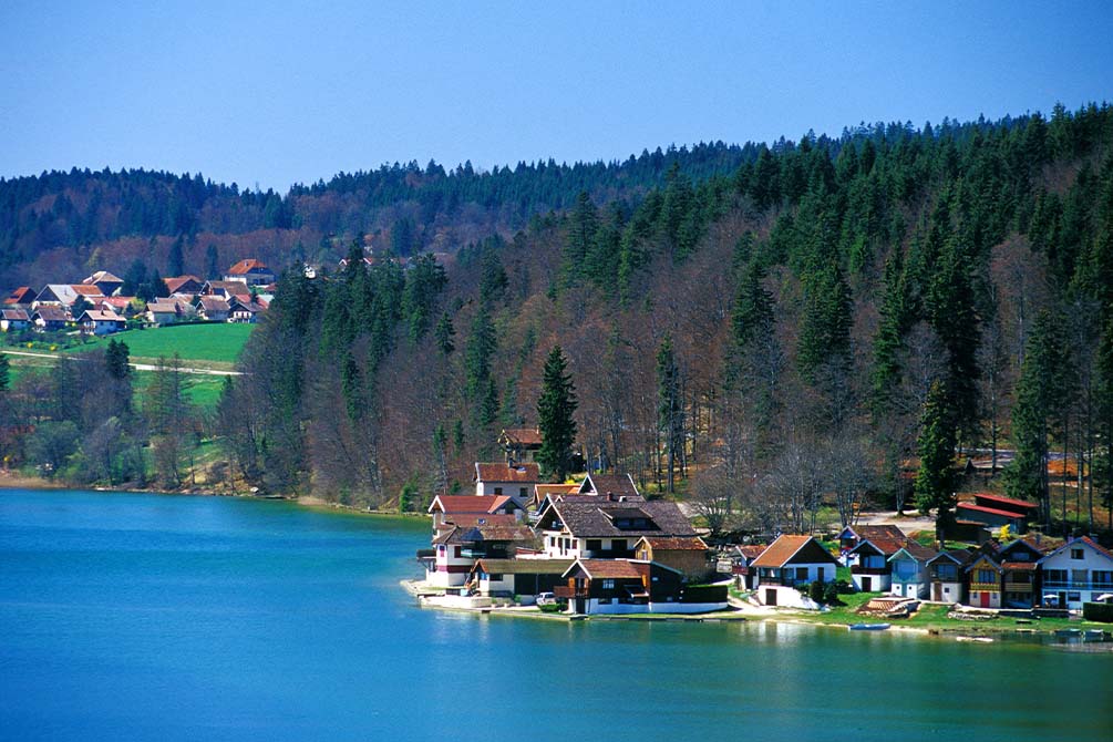 village vacances jura metabief azureva lac montagne